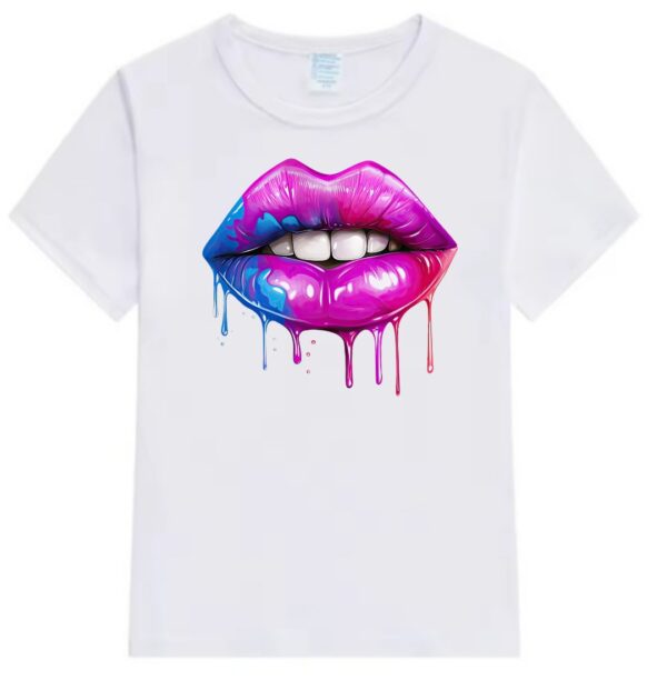 Tricou personalizat ,, buze"